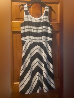 Ann Taylor Black and White Striped Sleeveless Dress